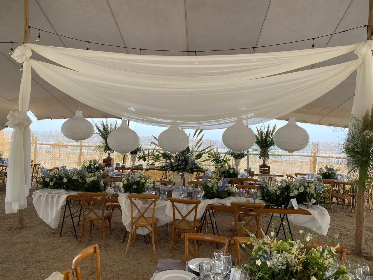 Decoración matrimonio playa Santiago - foto 4