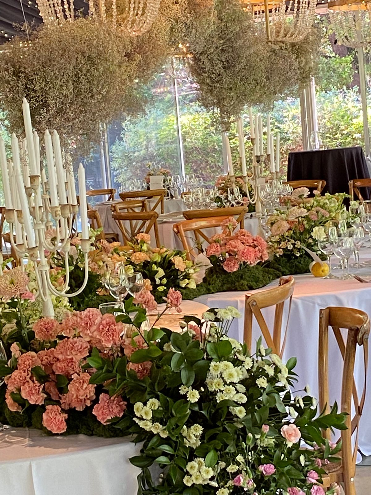 Elegancia Eterna: El Jardín Encantado - Decoración de matrimonios en Santiago - SJB Decoarte